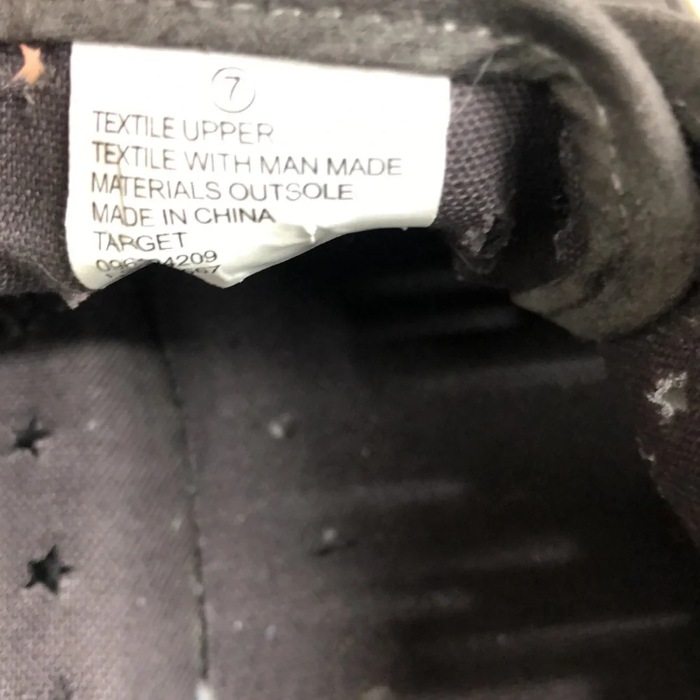 Universal thread‎ gray tennis shoes canvas